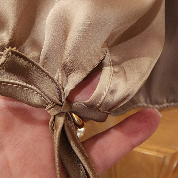 Guess Blouse - Picture 6 of 7